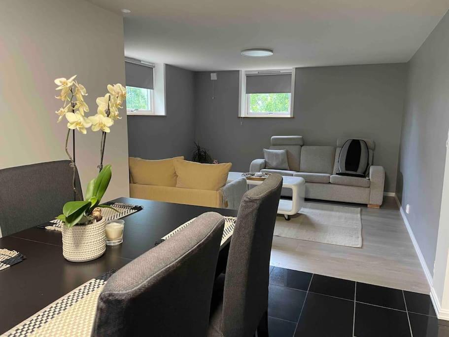Apartamento Cozy Ground Floor In Nature, By Driving 300 Metres Of Gravel Road On Top Of The Hill